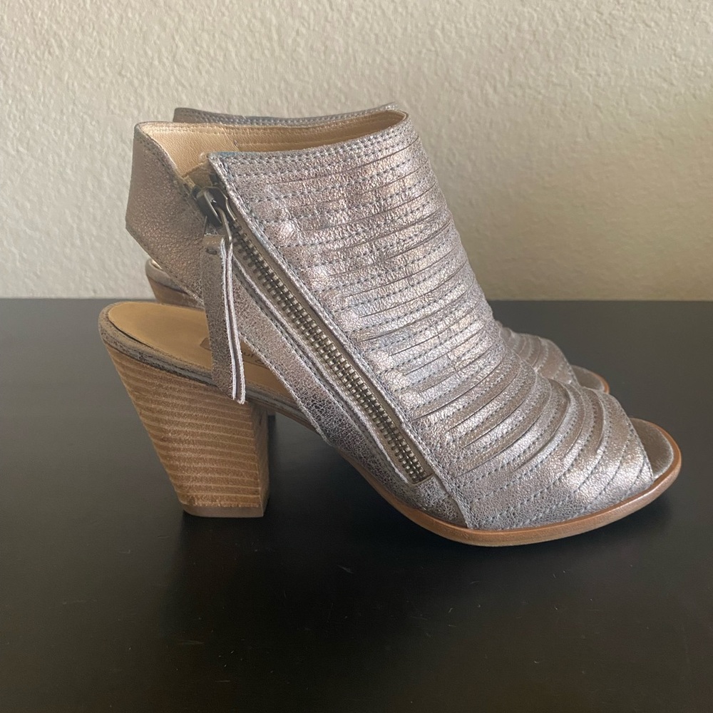 Paul Green Cayanne Leather Peep Toe Booties
